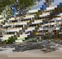 On Palm Cove Beachfront Apartments