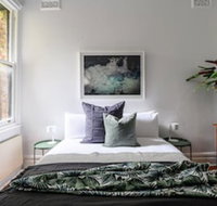 Adderley a Striking 1880s Restored Victorian - Foster Accommodation