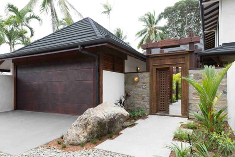 Spice At Oak Absolute Oceanfront House - Foster Accommodation 2