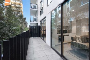 Roomerang At Garden Hill 1 - Foster Accommodation 3