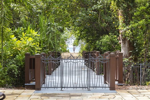 Temple 220 Newly Refurbished Studio - Foster Accommodation 1