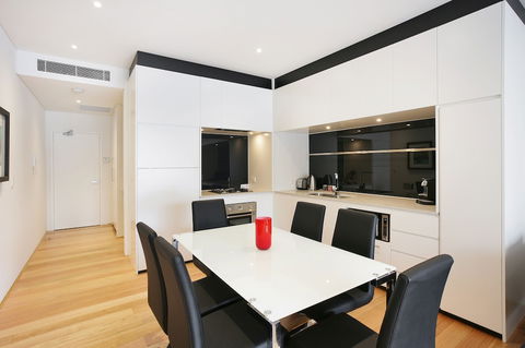 New York On Riley - Foster Accommodation 3