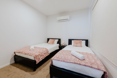 115glen Manor 2 - Foster Accommodation 3