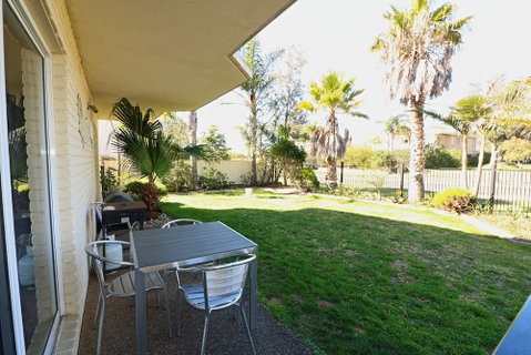 Beachcomber Pet Friendly - Foster Accommodation 1