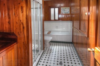 Glendell Cottage - Foster Accommodation 5