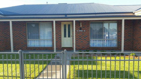 Numurkah Apartments The Saxton - Foster Accommodation 5