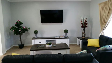 Numurkah Apartments The Saxton - Foster Accommodation 4