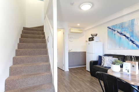 Apartments 521 - Foster Accommodation 5