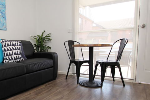Apartments 521 - Foster Accommodation 4