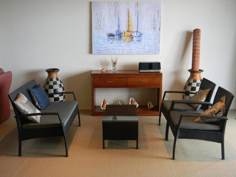Seabreeze - Foster Accommodation 3