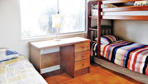 Seabreeze - Foster Accommodation 4