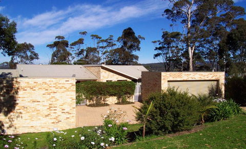 LAKESIDE2 - Foster Accommodation 1