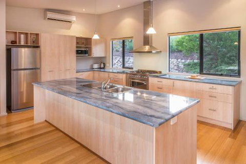 Caves Retreat - Foster Accommodation 4