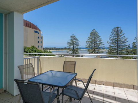 Waldorf Unit 409 The Entrance NSW - Foster Accommodation 1