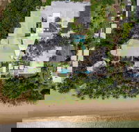 Beachfront Apt In Alamanda Beachfront Resort 25