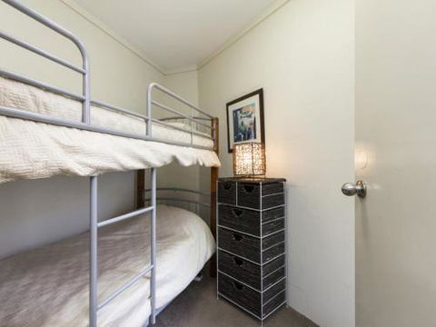 Acutterbove - Foster Accommodation 1
