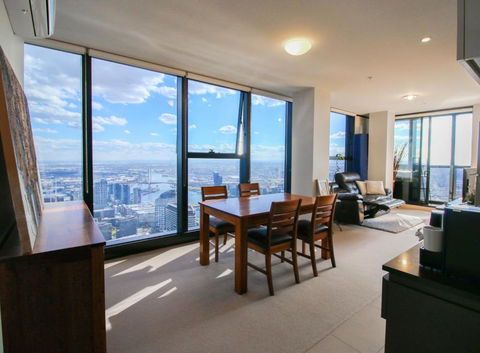 ON TOP Of THE WORLD BEST VIEWS In MELBOURNE !! - Foster Accommodation 6