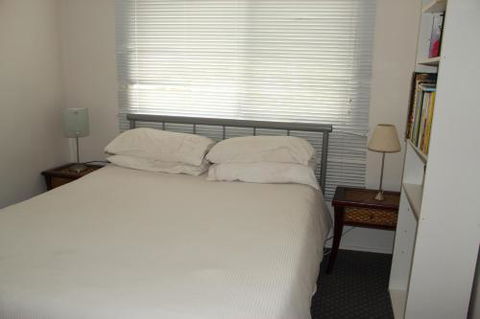Brandis Beach House - Foster Accommodation 2