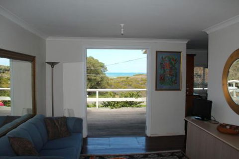 Brandis Beach House - Foster Accommodation 5