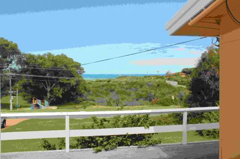 Brandis Beach House - Foster Accommodation 4