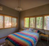 6 Satinwood Drive Rainbow Shores Stylish Beach House Free WiFi - Foster Accommodation