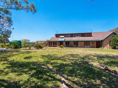 11 Bay Street Waterfront Holiday - Foster Accommodation 1