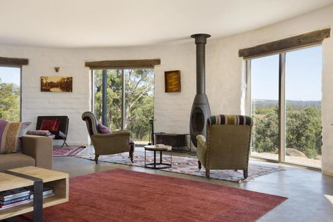 Lithia Guest House - Foster Accommodation 4