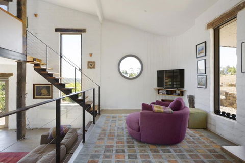 Lithia Guest House - Foster Accommodation 1