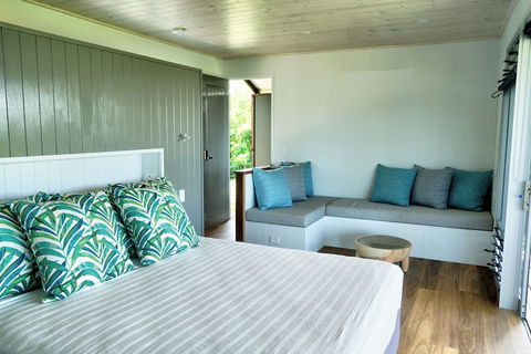 The Bungalows - Foster Accommodation 5