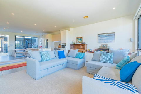 Shore To Relax Family Or Corporate Bookings Only - Foster Accommodation 4