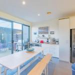 Shore To Relax Family Or Corporate Bookings Only - Foster Accommodation 0