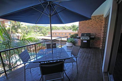 Hawaiian Gardens Unit 3 - Foster Accommodation 0