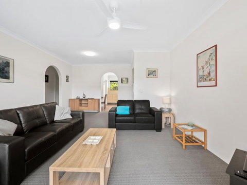 Hawaiian Gardens Unit 22 - Foster Accommodation 1