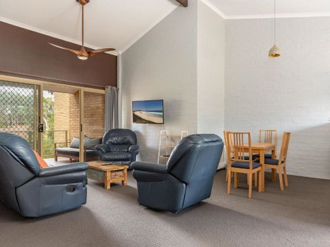 Oceanside 13 - Foster Accommodation 5