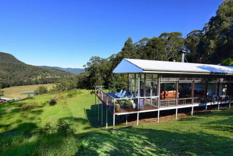 Budderoo Unique With 270 Degree Views! - Foster Accommodation 1