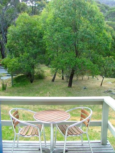 Beautiful Woodridge Chalet - Foster Accommodation 3
