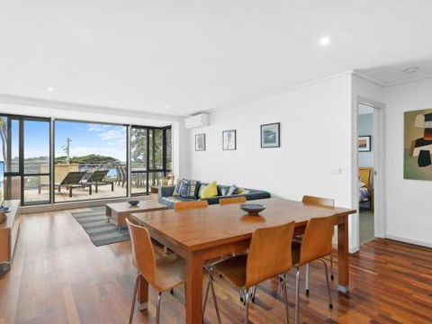 APARTMENT 10 PACIFIC APARTMENTS FREE WIFI! - Foster Accommodation 1
