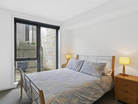APARTMENT 10 PACIFIC APARTMENTS FREE WIFI! - Foster Accommodation 2