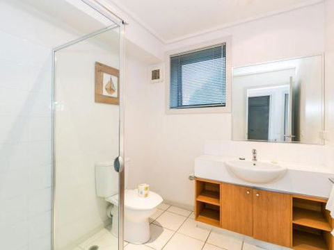 APARTMENT 10 PACIFIC APARTMENTS FREE WIFI! - Foster Accommodation 4