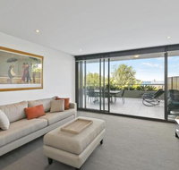 LORNE CHALET APARTMENT 36 Central Location - Foster Accommodation