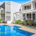 Beach Views & Breezes Sunshine Beach - Foster Accommodation 0