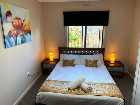 The Gazebo Place - Spacious 4 Bedroom Near Murray River - Foster Accommodation 6