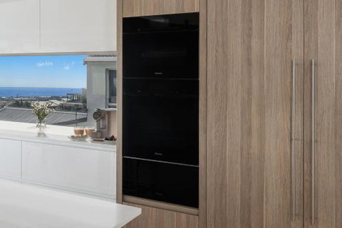 Sea La Vie #2 Luxury Apartment In Coffs Harbour Jetty With Pool Views & Walking Distance To The Beach! - Foster Accommodation 3