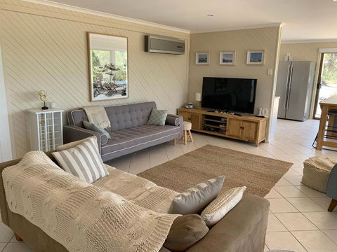 No. 10 Coffin Bay - Foster Accommodation 2