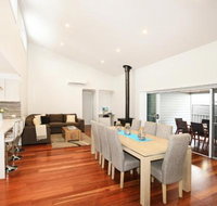 The Sands Pet Friendly 3 Min Walk to Beach - Foster Accommodation
