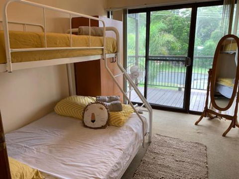 Lakehouse On Oxley - Foster Accommodation 6