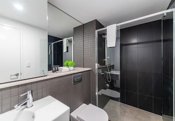 Accommodate Canberra Midnight Apartments - Foster Accommodation 6