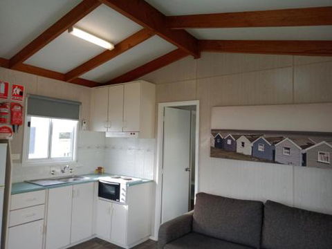 Lang Lang Caravan Park - Foster Accommodation 5