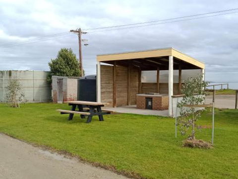 Lang Lang Caravan Park - Foster Accommodation 6