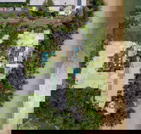 Belle Escapes - Absolute Beachfront Apartment with Private Pool Alamanda Resort 48